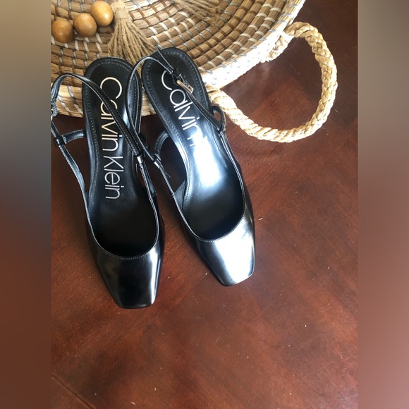 Calvin Klein Glossy Black Slingback block heels - Picture 3 of 8